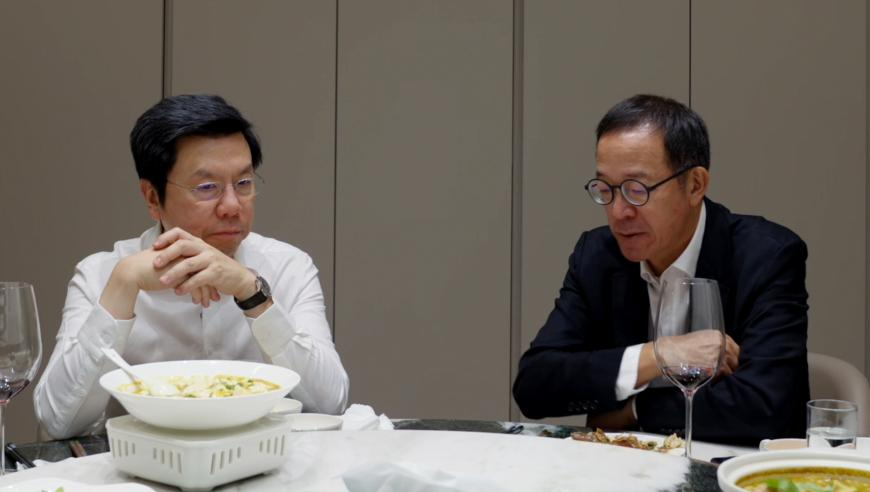 246天天免费资料大全+正版,00后小姨带娃先把自己“哄睡”了,精准解释落实及其象征意义_社交版V3.86